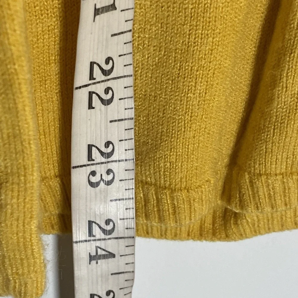 Kim Rogers Sweater Womens Medium Yellow Knit Pullover Crew Neck Grannycore Comfy